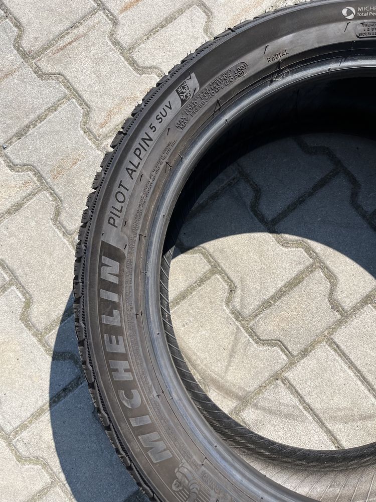 235/45/20 Michelin Pilot Alpin 5 SUV 100V