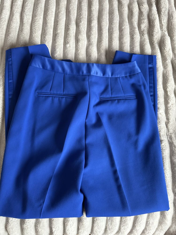 Продаю костюм Zara