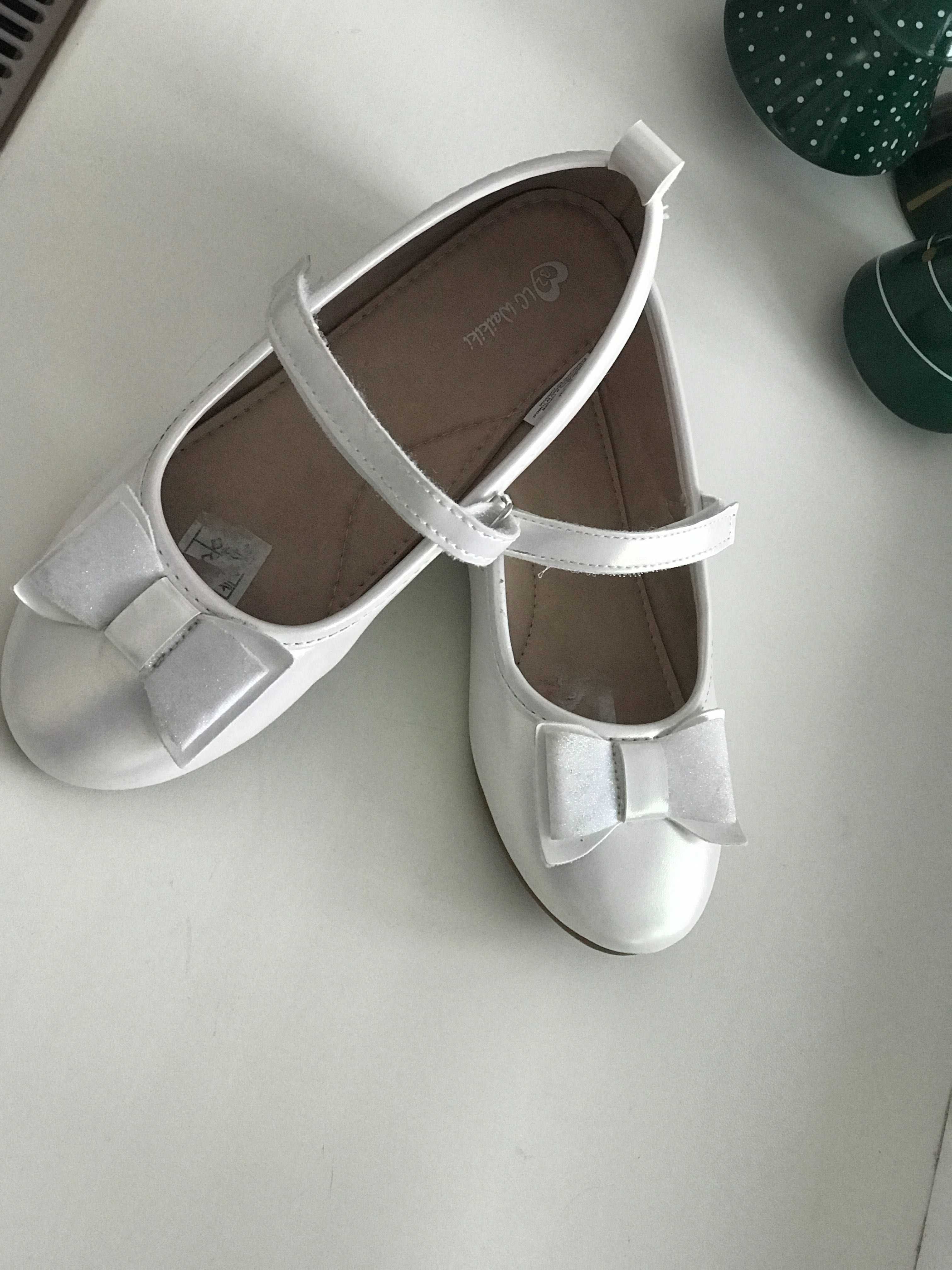 Белые туфли для девочки на праздник