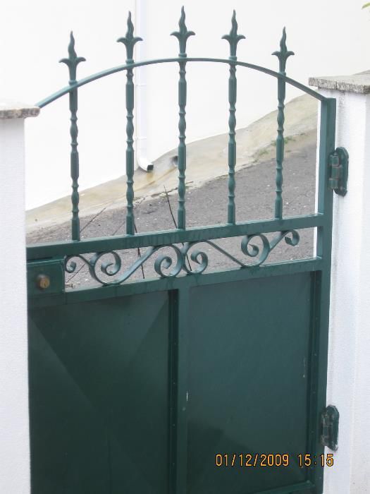 Serralharia civil-Ferro - portões, grades, portas, cercas