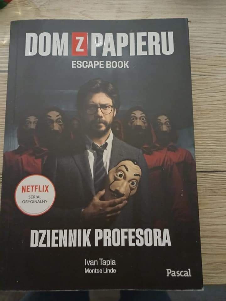 Książka dom z papieru