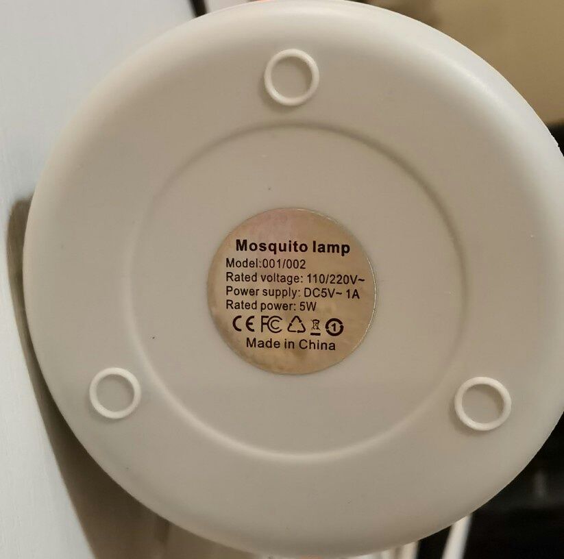 Lampka - Killer UV przeciw komarom i innym owadom
