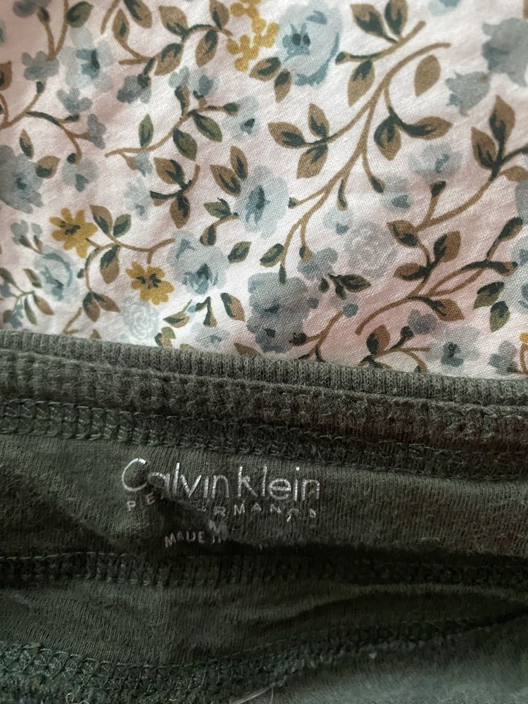 Śliczne  dresy Calvin Klein