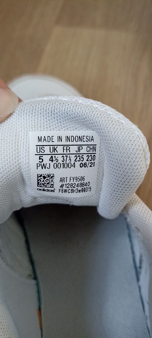 Ténis Adidas Breaknet