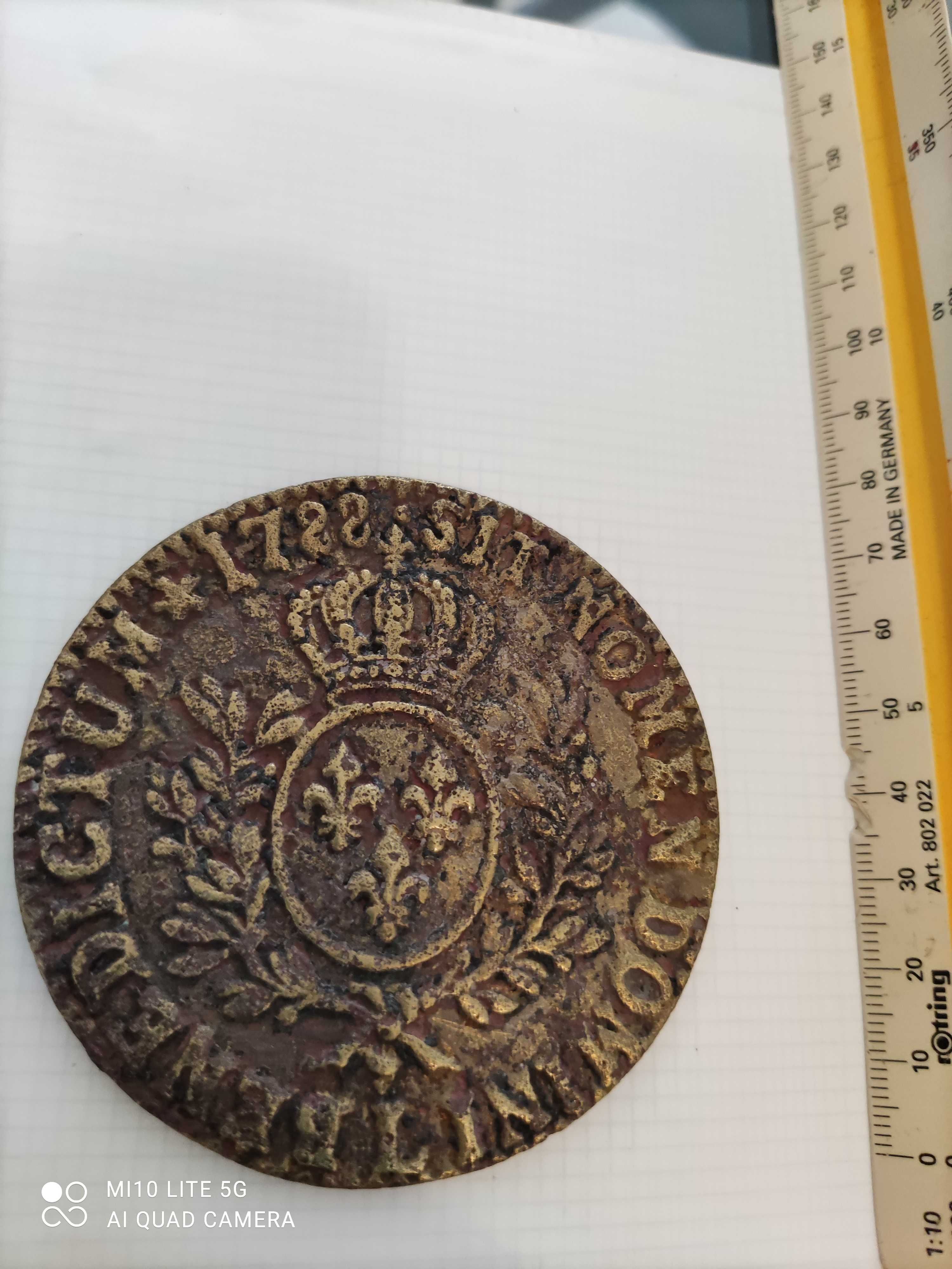 Medalha em latão antiga