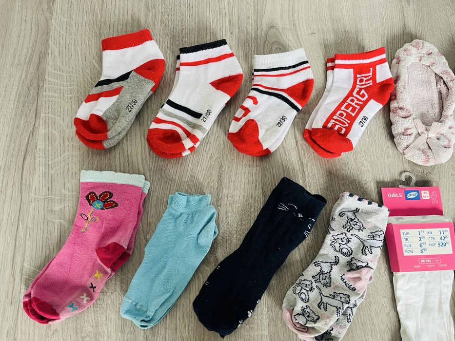 Duży zestaw skarpetki stopki rajstopy, niektòre NOWE, 27-30