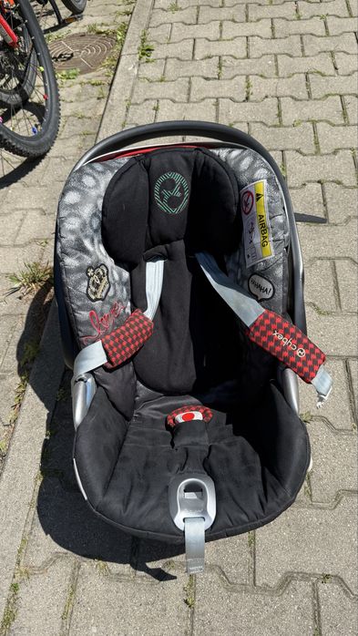 Spacerówka Cybex Rebellious z nosidełkiem