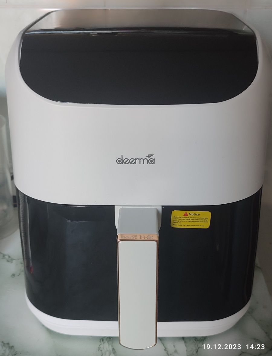 Продам Мультипіч Deerma Air Fryer KZ130 (DEM-KZ130W)