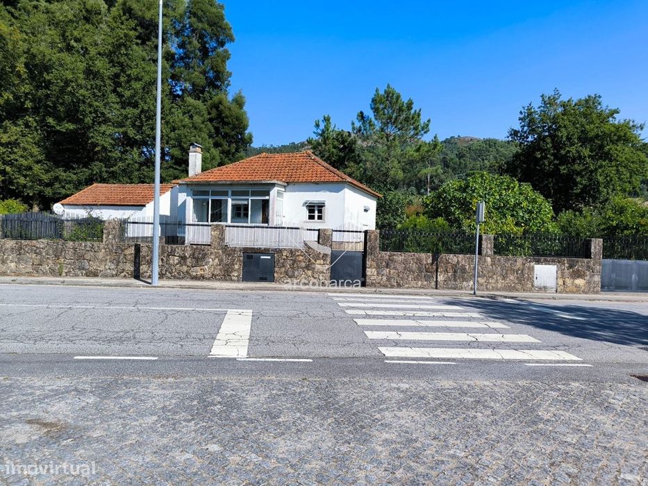 Moradia Individual no Centro da Vila