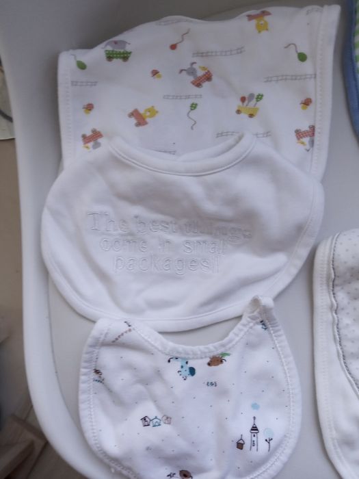 4 szt śliniaki bawełniane niemowlęce. Okazja