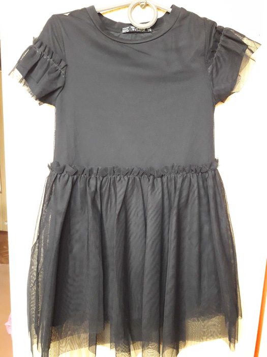 Святкові,гарні сукні на дівчинку. Розмір 104-128. 4-6р. Черное платье