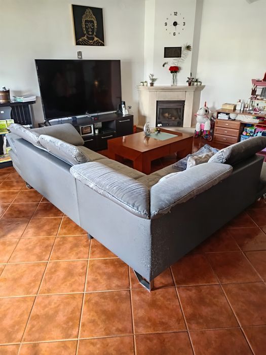 Sofá grande com uso