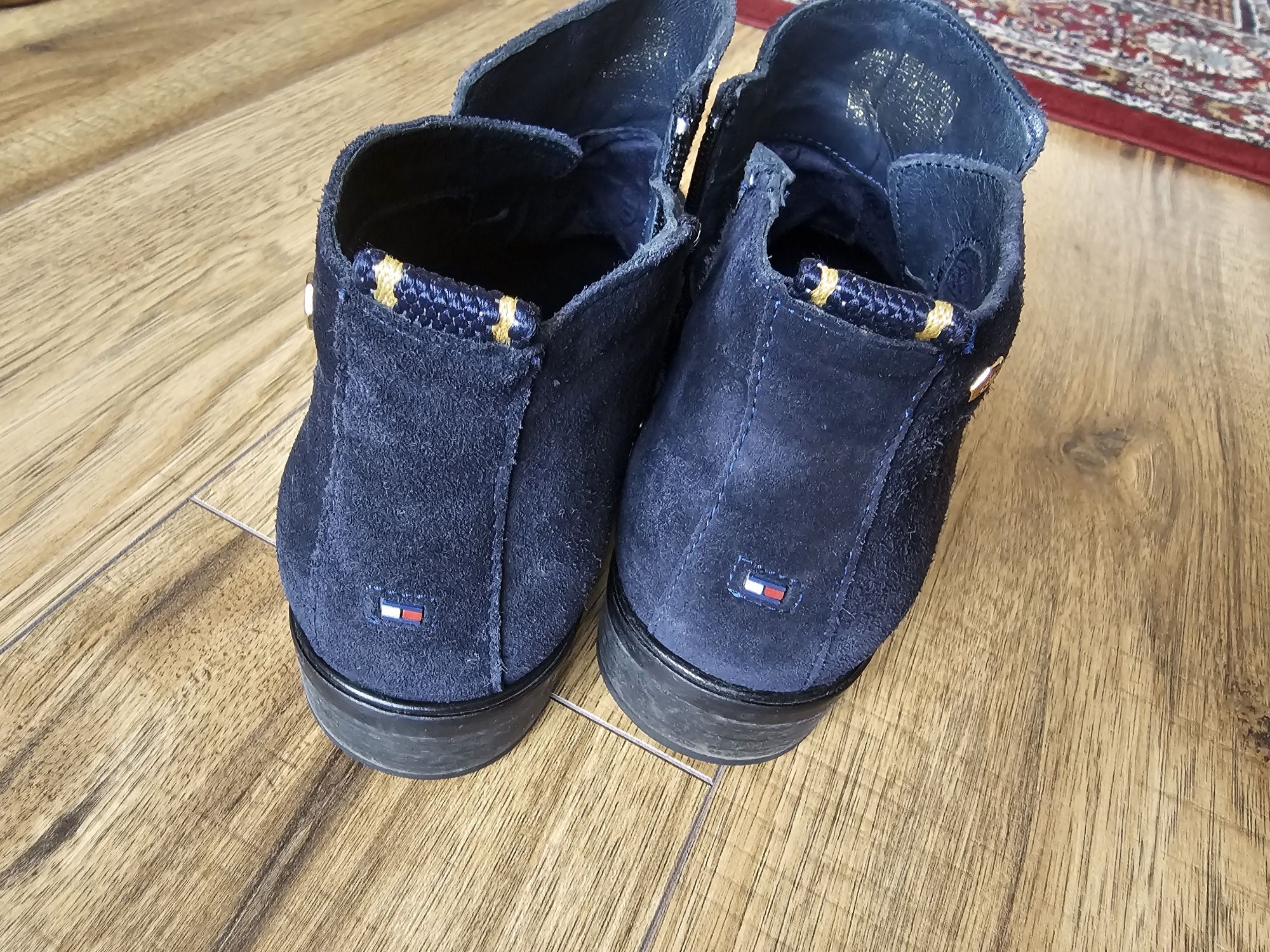 Botki Tommy Hilfiger 38 skóra naturalna zamsz