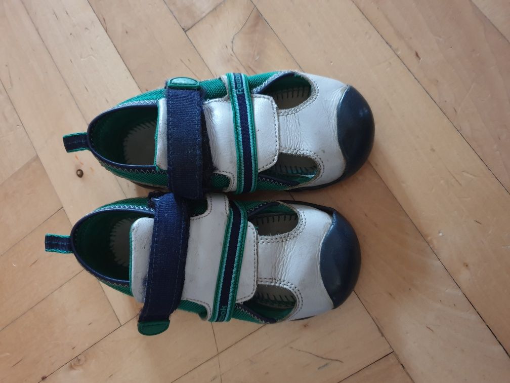 Sandałki Reebok pełne