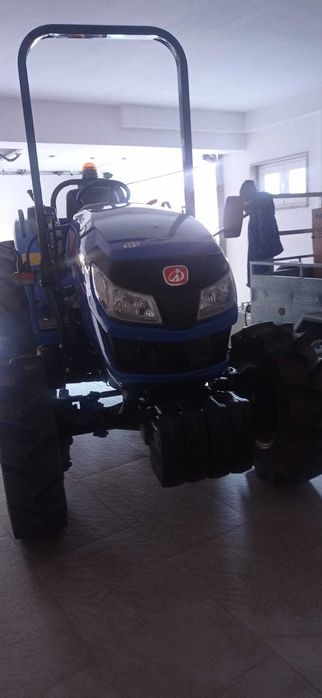 Vendo tractor izek novo