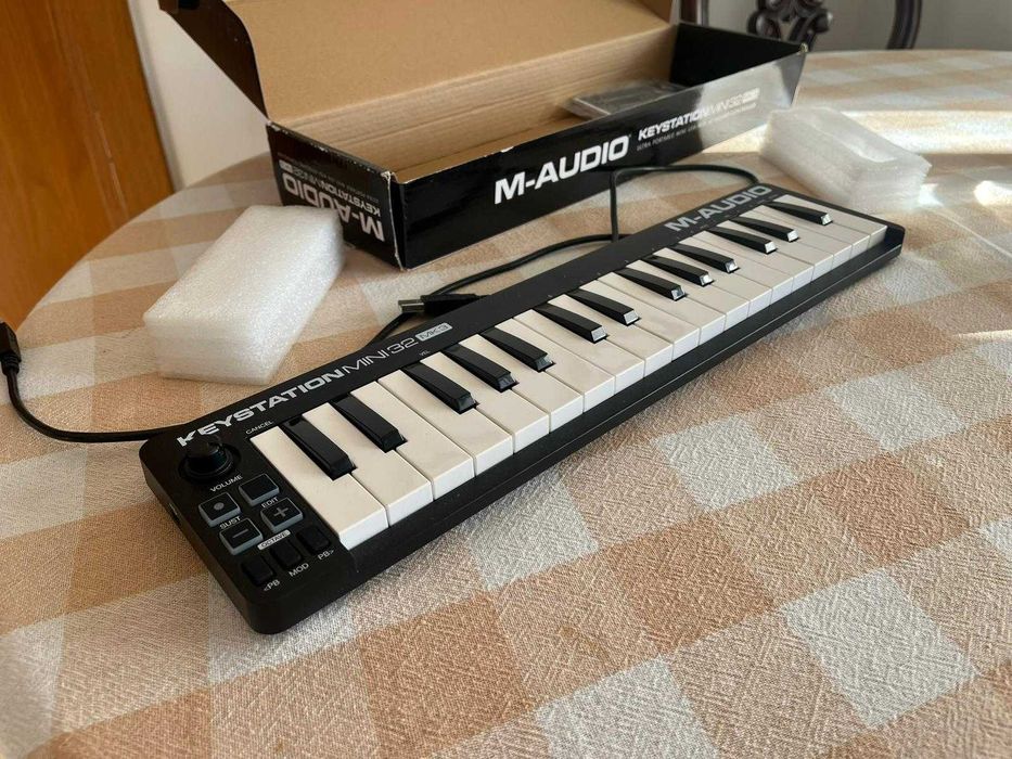 Teclado Controlador M-Audio Keystation Mini 32 MK3 como novo