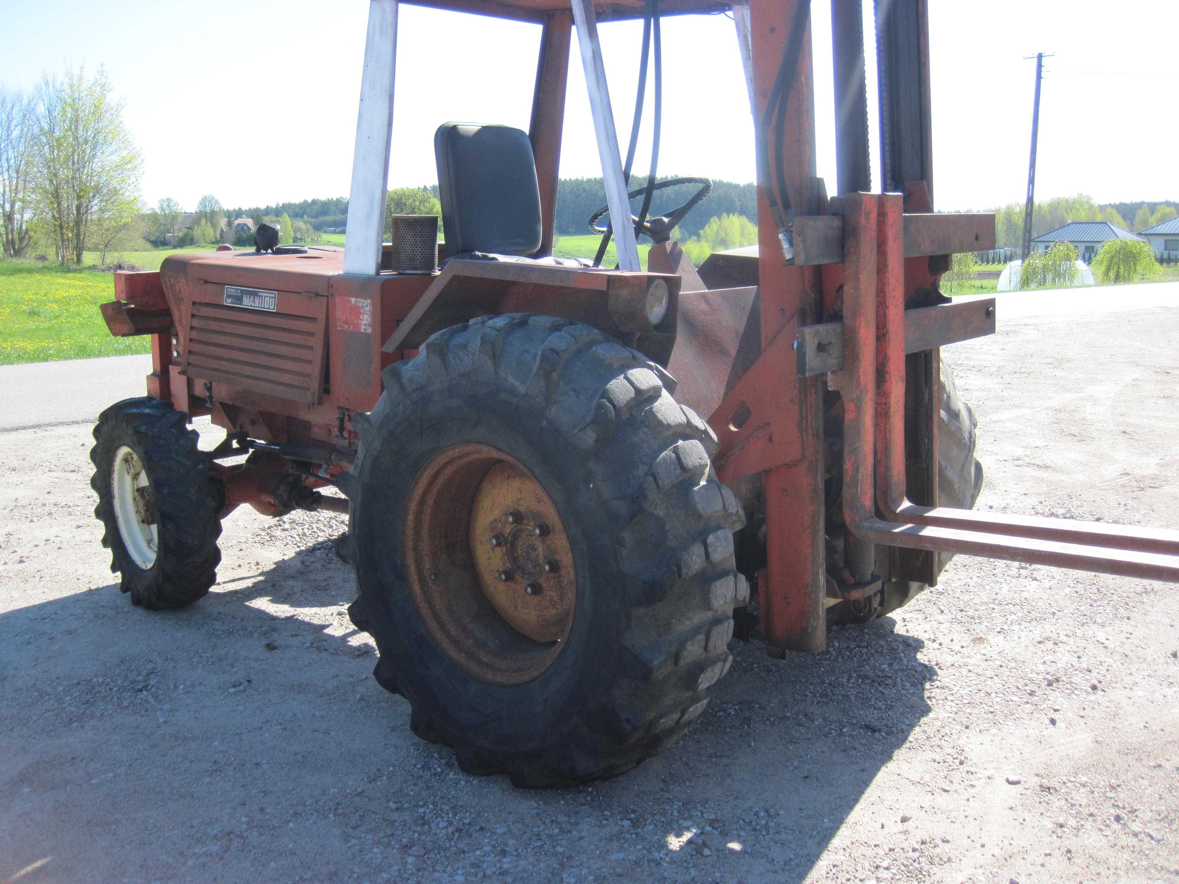 wozek widłowy terenowy manitou  20B  4%4  sprawny silnik deutz