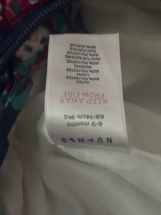 Kombinezon zimowy NUTMEG w kwiaty - 6-9 miesiecy