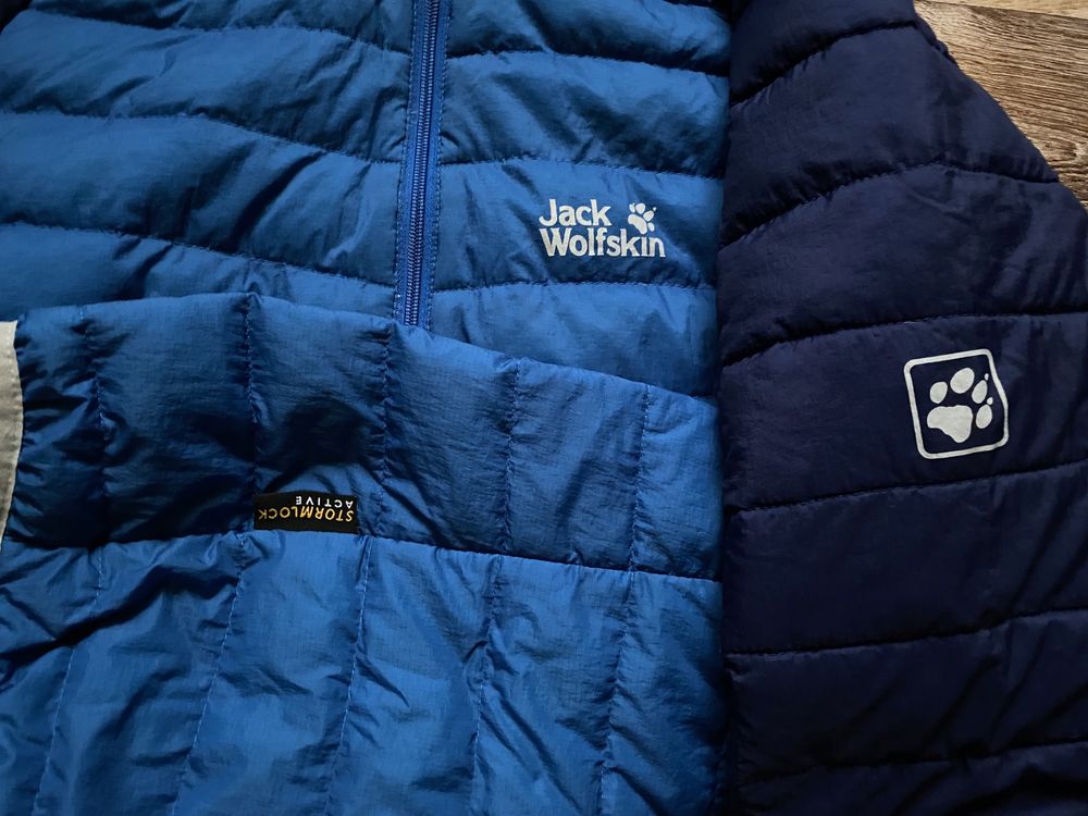 Куртка микропуховик Jack Wolfskin 700