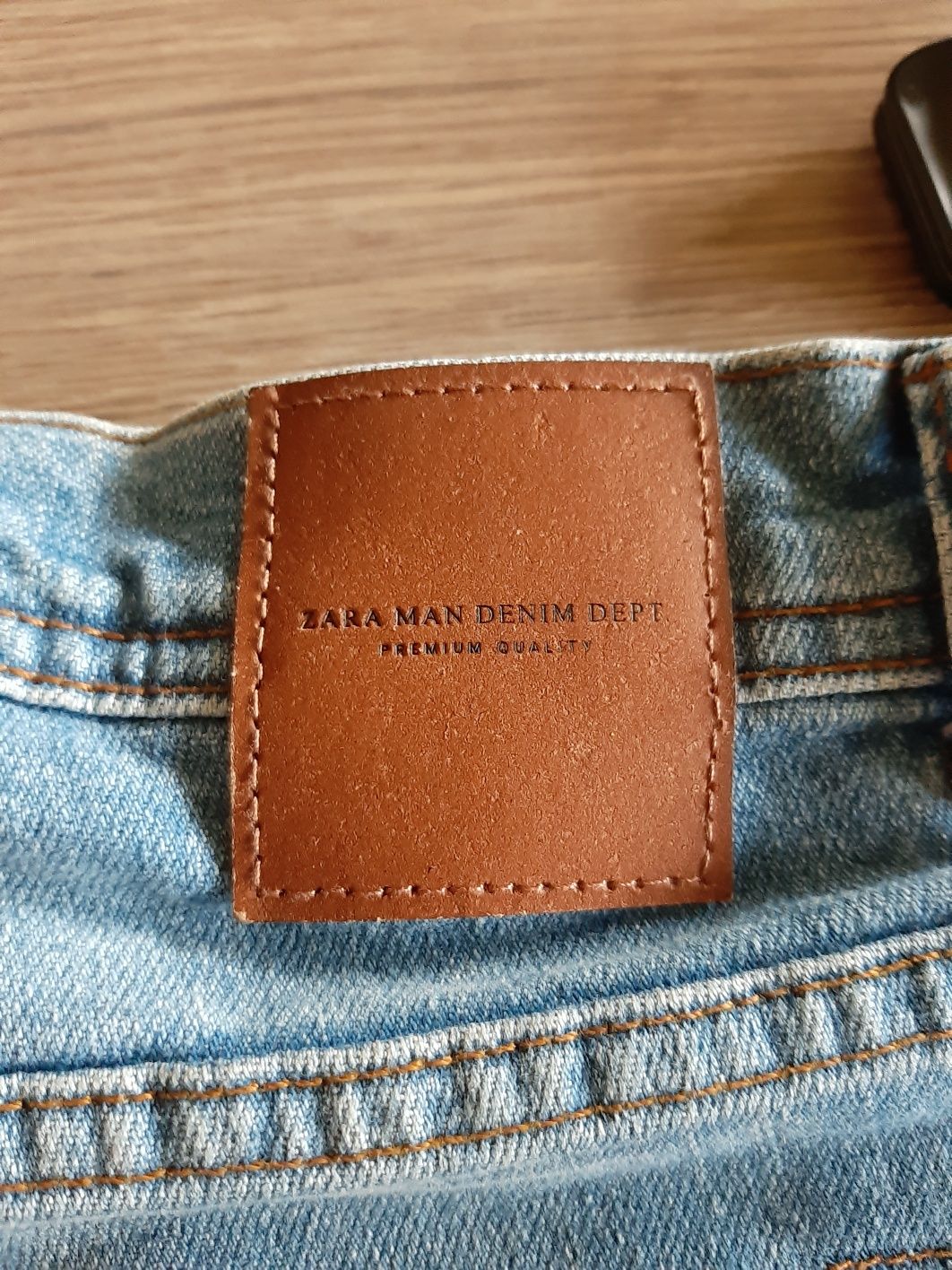 Spodnie Zara Man jeans 46 XL slim męskie błękit lampasy dziury kolekcj