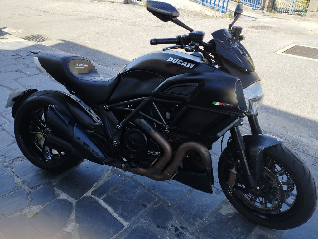 Ducati diavel carbon