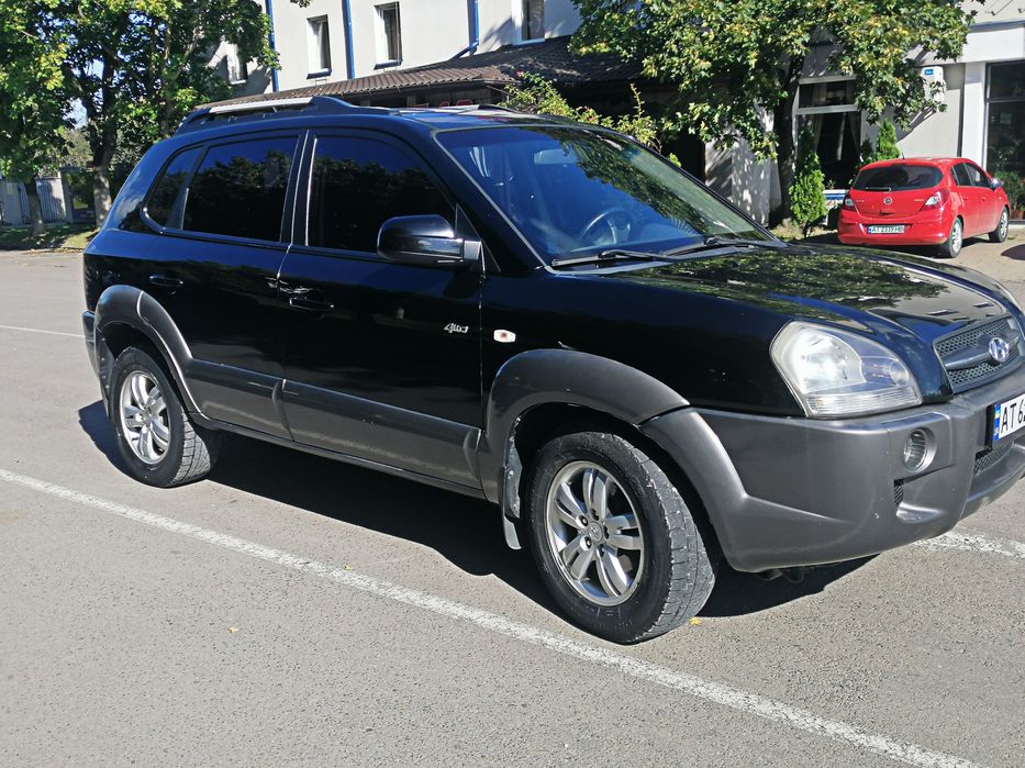 Продам HYUNDAI TUKSON 2.0 дизель