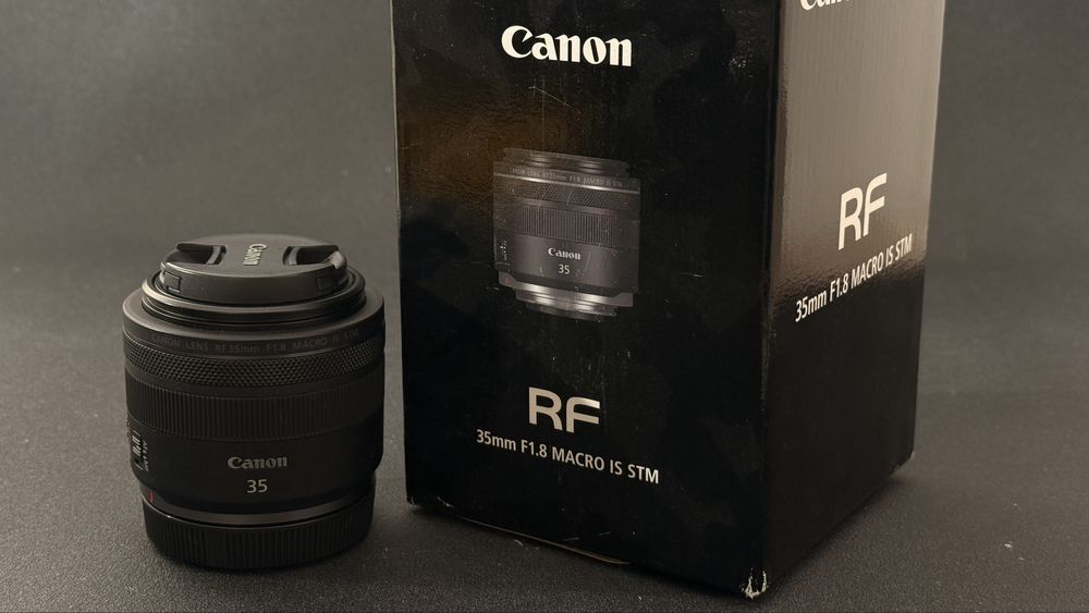 Об’єктив Canon RF 35mm f/1.8 Macro
