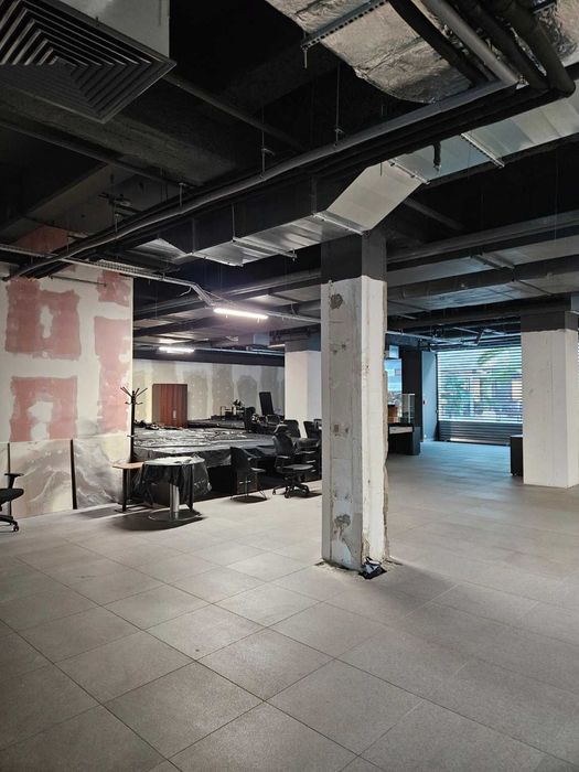 Lokal handlowy na parterze w super lokalizacji