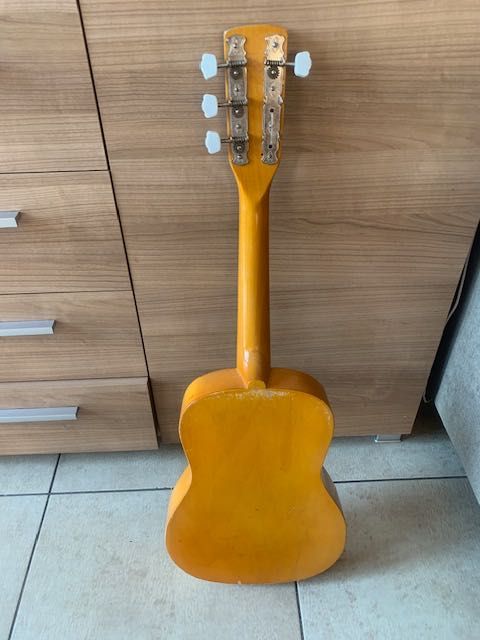 Gitara klasyczna dziecięca no name do naprawy lub na ścianę