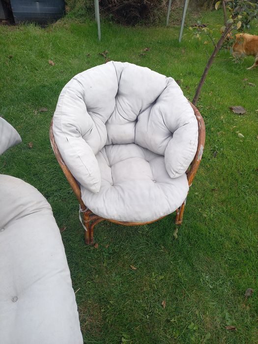 Zestaw mebli na taras z poduszkami