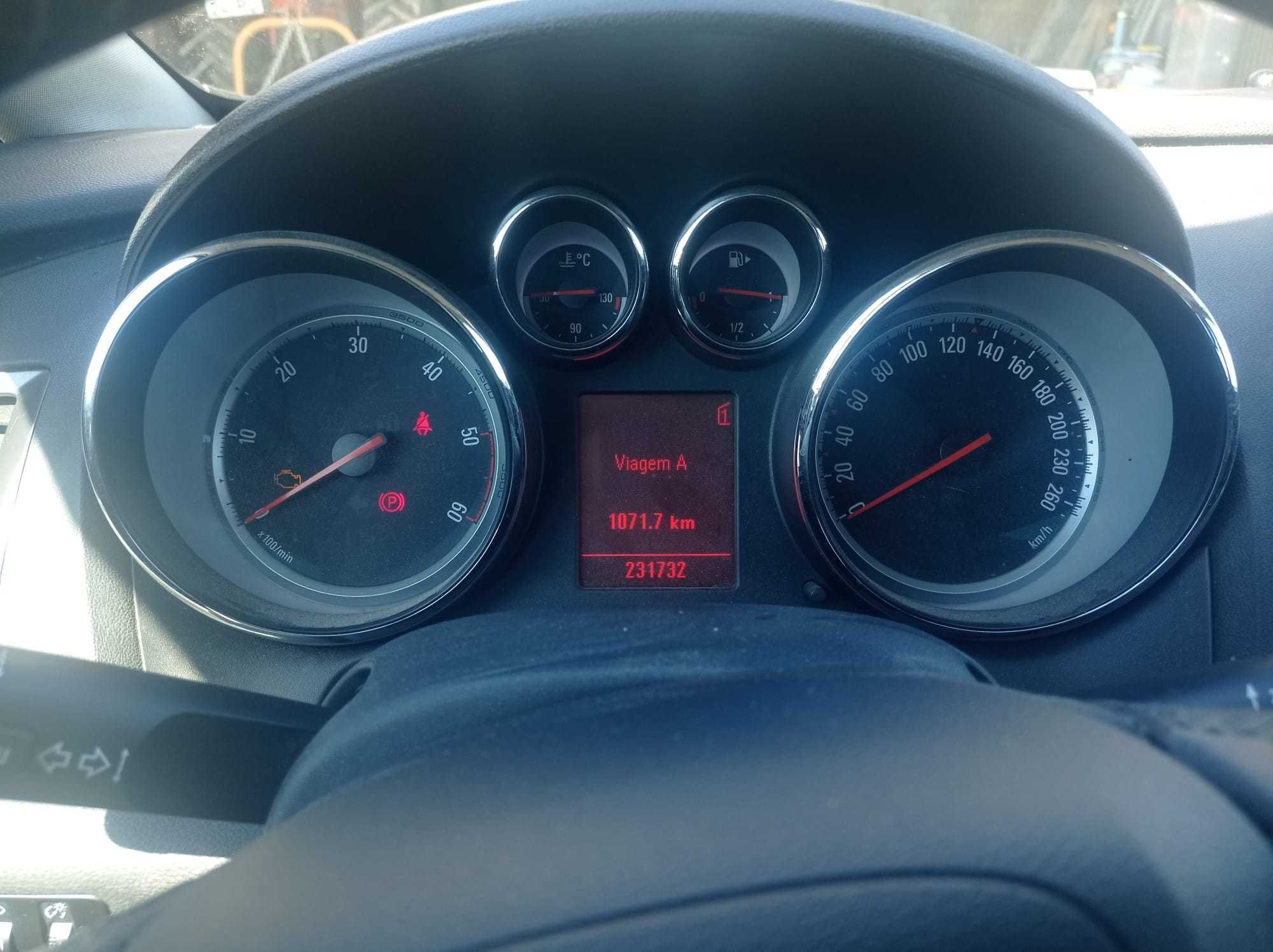 Opel Astra J SW 2011 1.6D 125CV