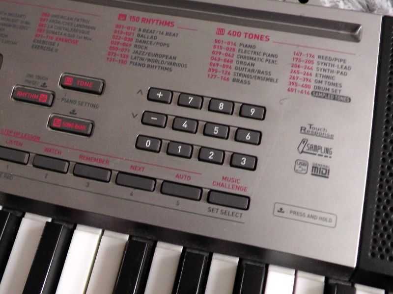 Casio LK-240 Keyboard do nauki podświetlana i dynamiczna klawiatura