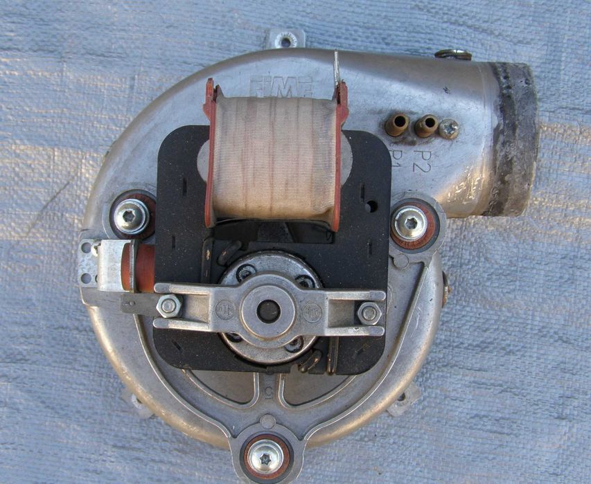 Kocioł , piec gazowy Viessmann  Vitopend 100 na części