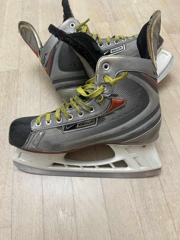 Ковзани Baurer Vapor XVI 9EE розмір 44,5