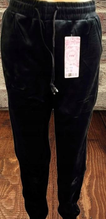 spodnie z kieszeniami welurowe ocieplane  czarne xl/2xl (42/44)
