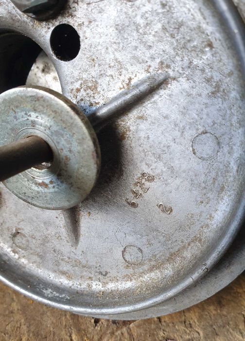 Volante e carburador de carro - Vintage,  retro, antigo