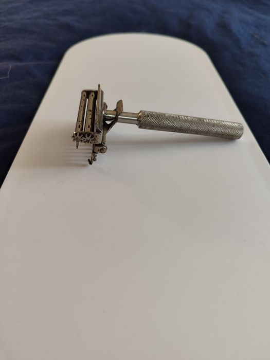 Станок для бритья VALET