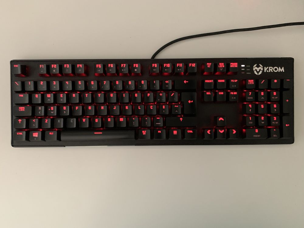 Teclado mecanico Red Switch Krom Kael