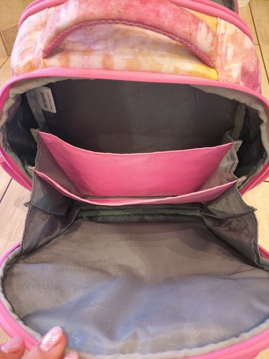 Шкільний ортопедичний рюкзак для дівчинки