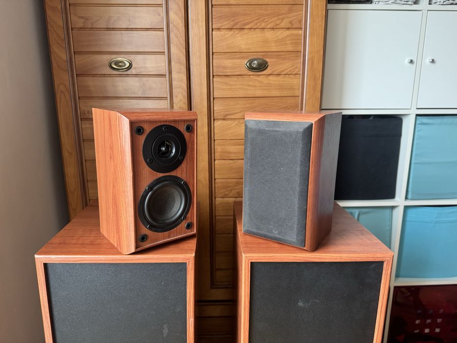 Satelity Jamo S402