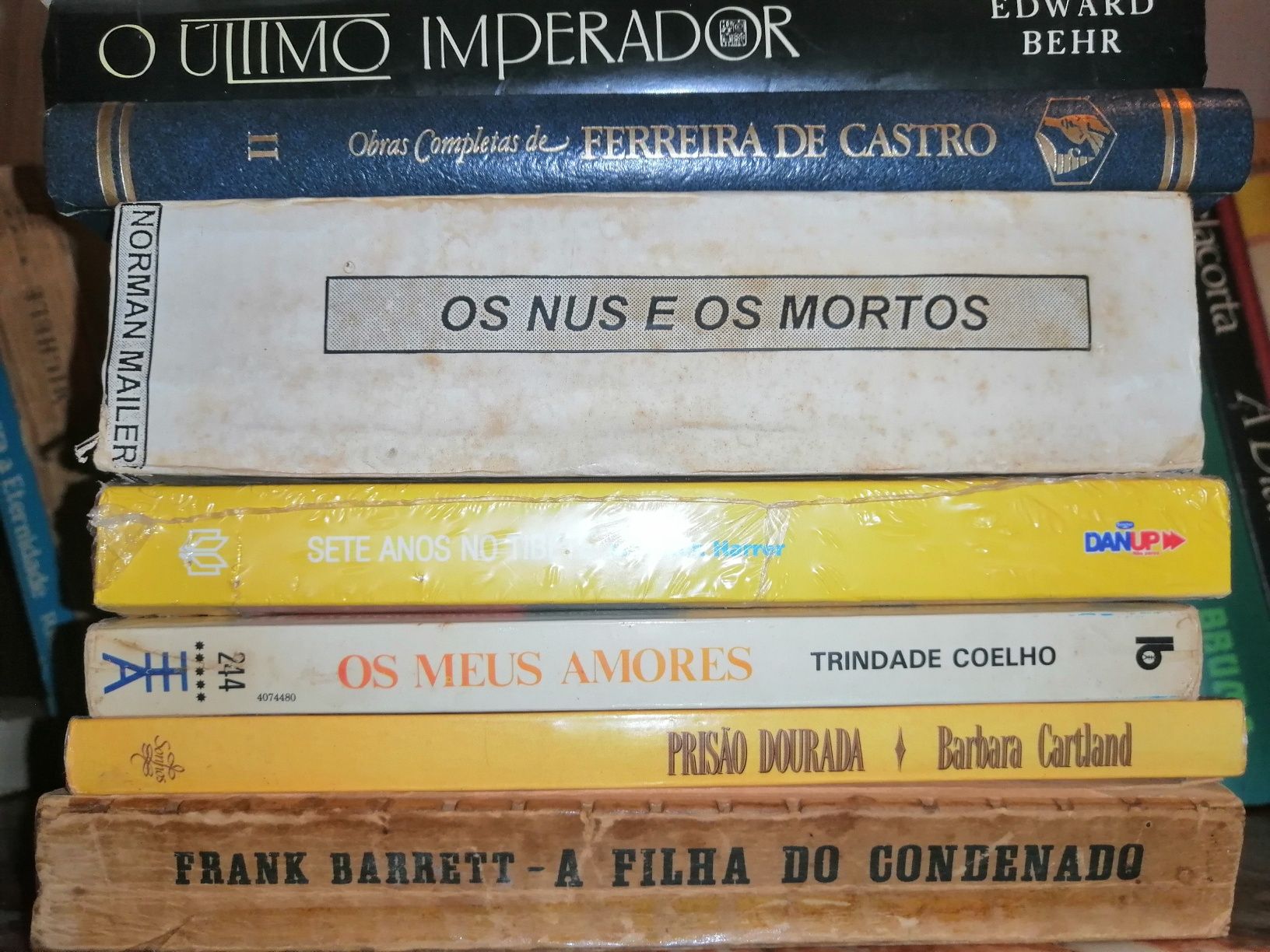 Vários livros vários preços