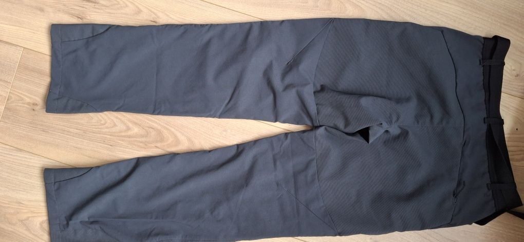 Spodnie górskie 141-150 z Decathlon jak nowe