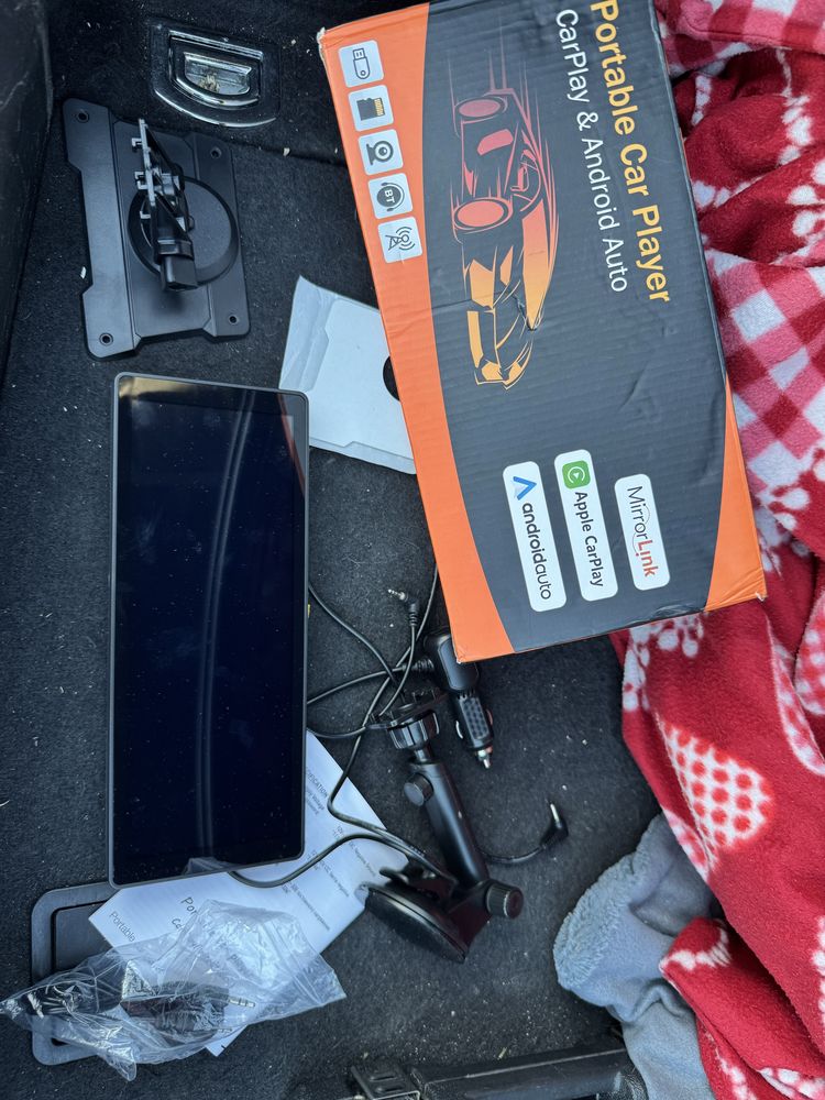 Sprzedam ekran mulimedialny Carplay do auta