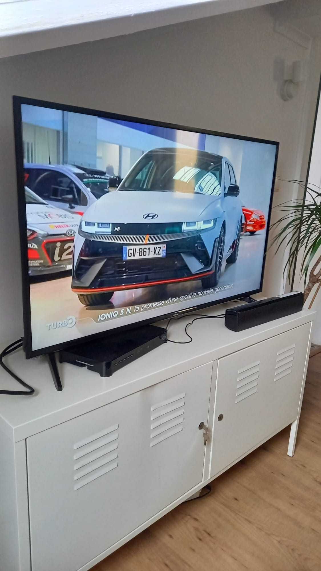 Smart TV LED Full HD 42 Pulgadas (106 cm) con Android TV com Soundbox