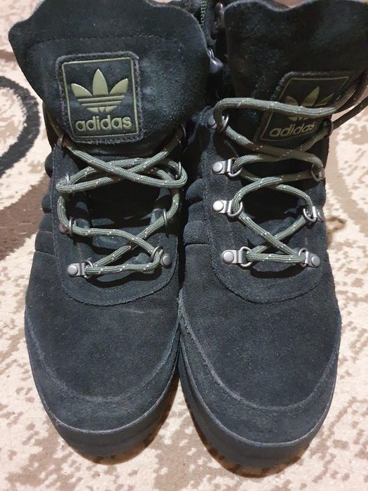 Ботинки Adidas зимнее