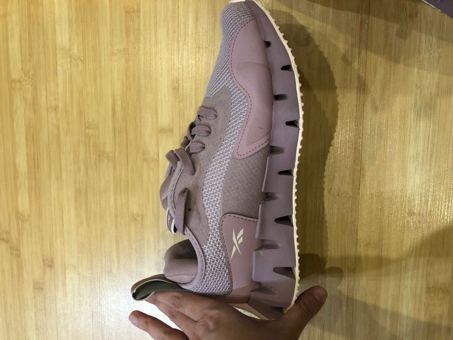 Жіночі кросівки Reebok zig tech розмір 38,5 25 см