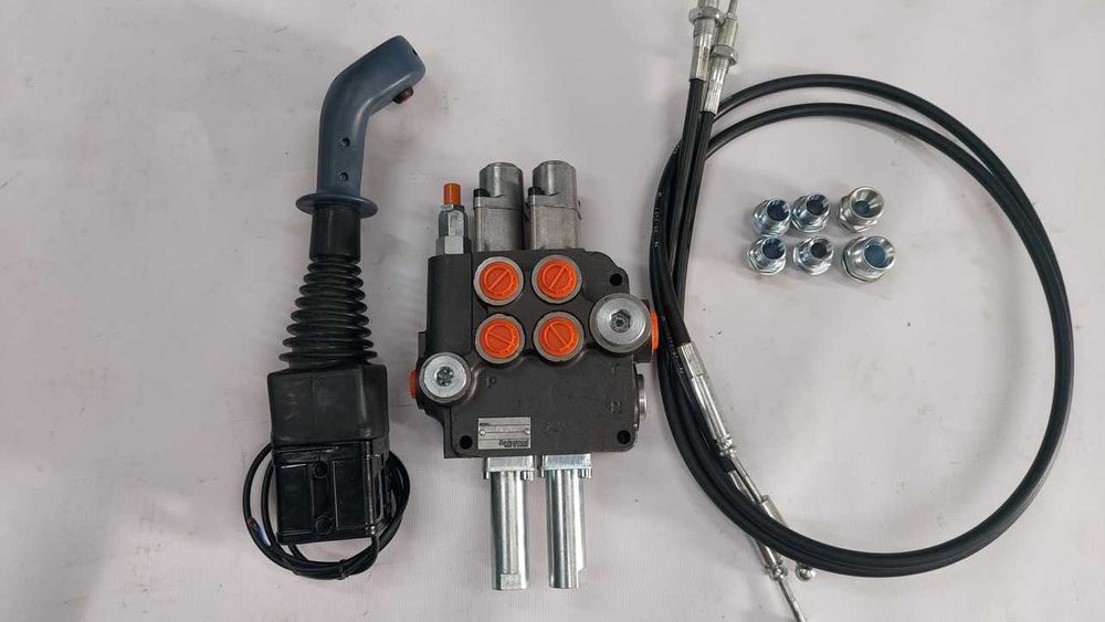 Гідророзподільник 2Р40 з 2 плаваючими і джойстиком Болгарія