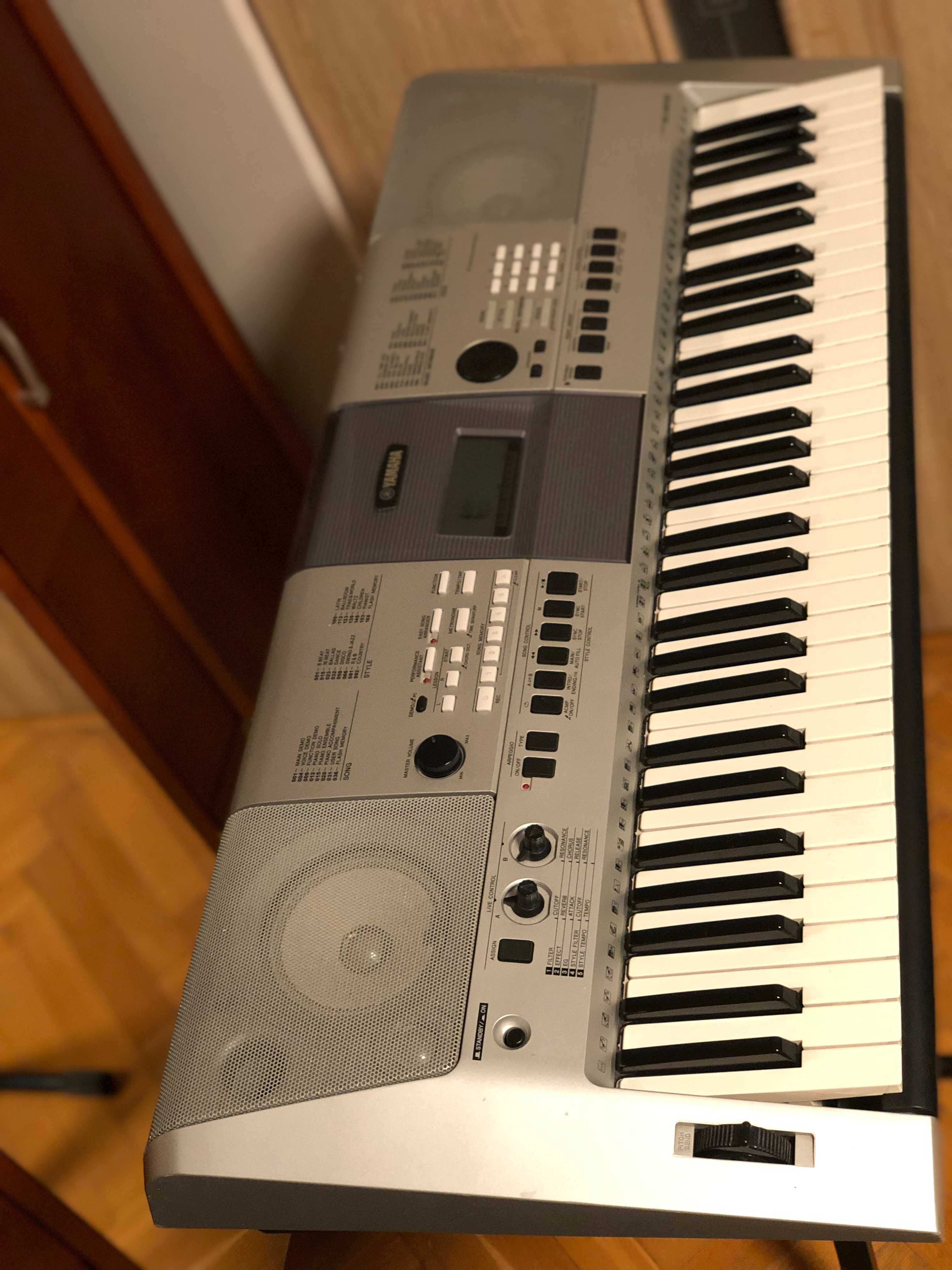 Keyboard Yamaha PSR E413 / Pianino elektroniczne