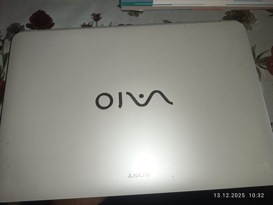 Laptop Sony Vaio SVF152A29M – uszkodzony, na części