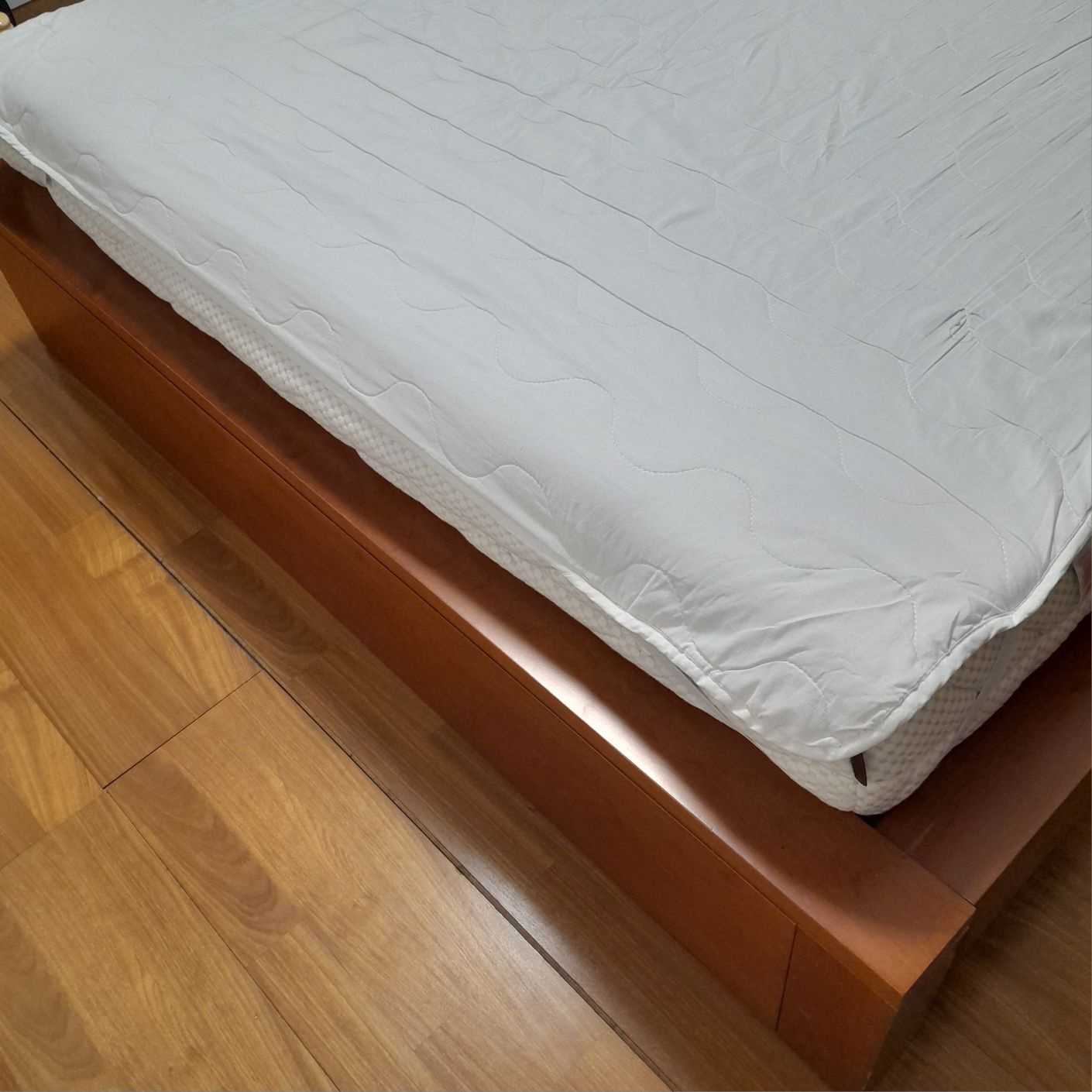 Cama casal 140x200
